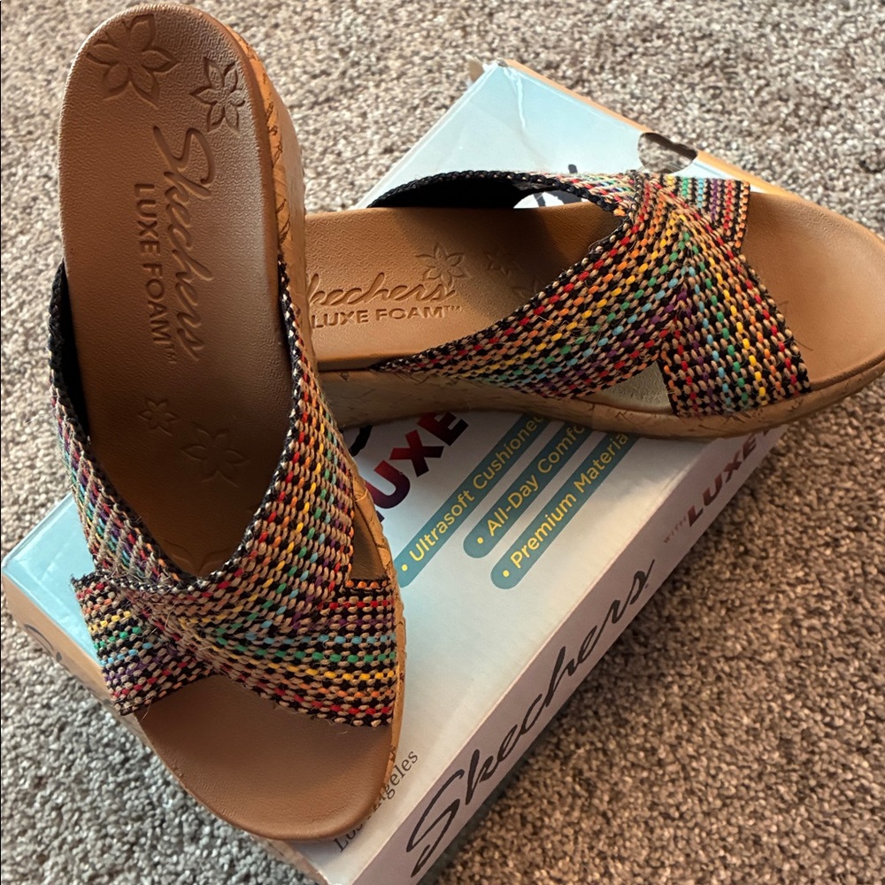 NWT Skechers Women’s Multicolor Woven Crossband Slide Sandals